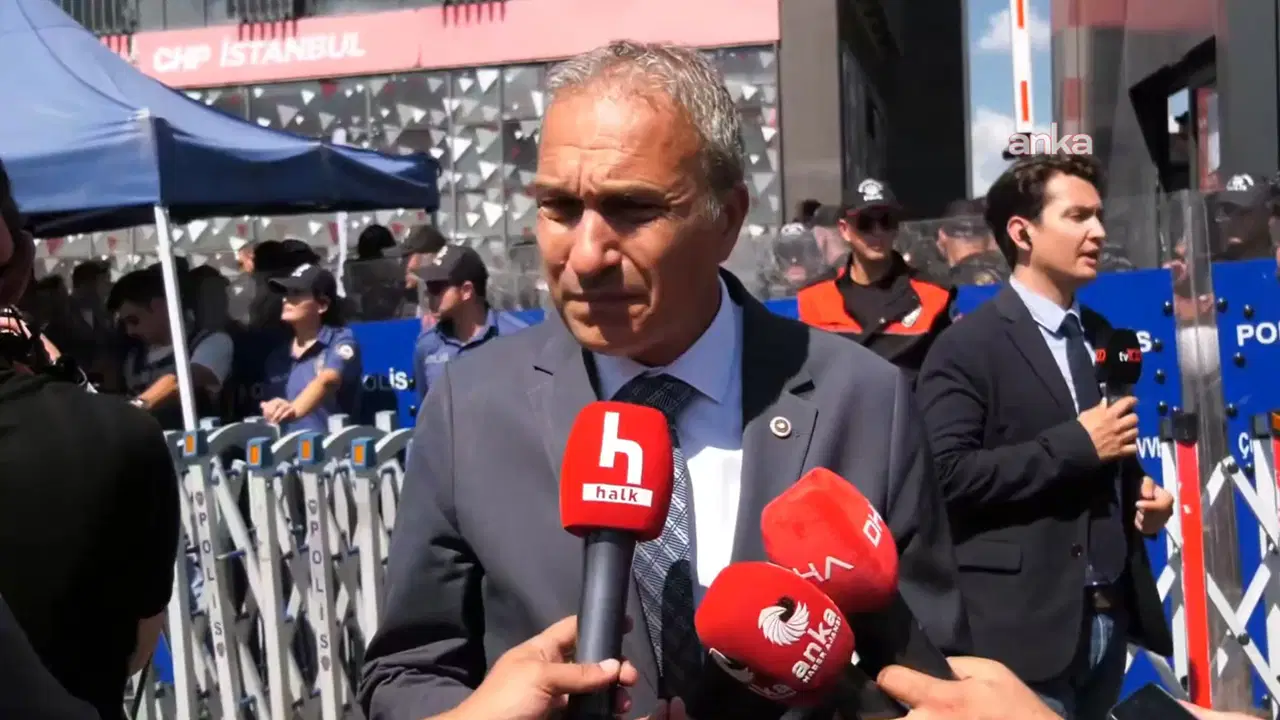 Suat Özçağdaş, CHP’nin eski İstanbul İl Başkanlığı binasının son durumunu anlattı: ‘Yerler sular içerisinde, her taraf kırılmış durumda…’ – Son Dakika Siyaset Haberleri