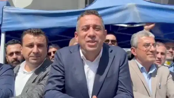 İl binası önündekilere ‘CHP’li değil’ diyen Gürsel Tekin’e, CHP’den jet yanıt: ‘Hayatta hiçbir korku halkı satanın korkusu gibi olmuyor!’ – Son Dakika Siyaset Haberleri