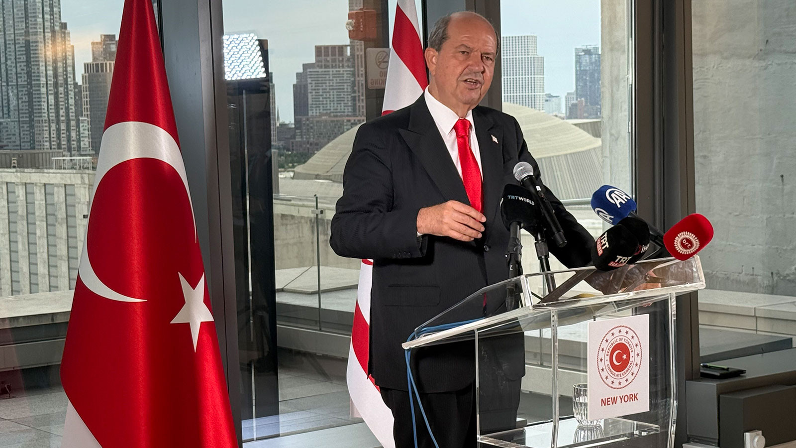 Barış istediklerini söylüyorlar ama sürekli silahlanıyorlar