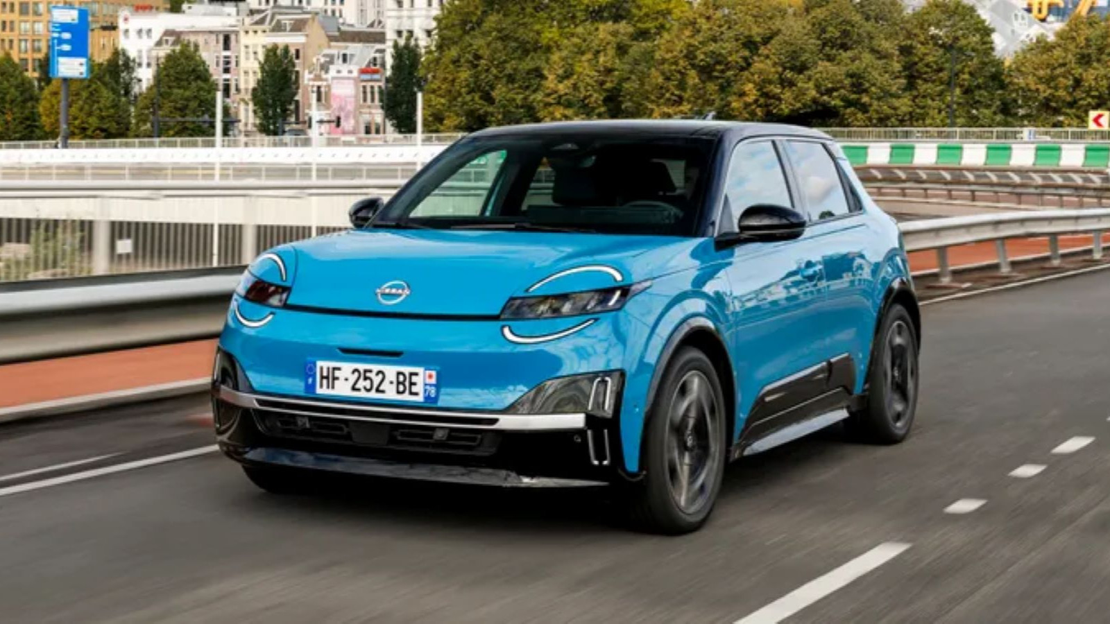 Nissan Micra’yı yeniledi: Tamamen elektrikli oldu