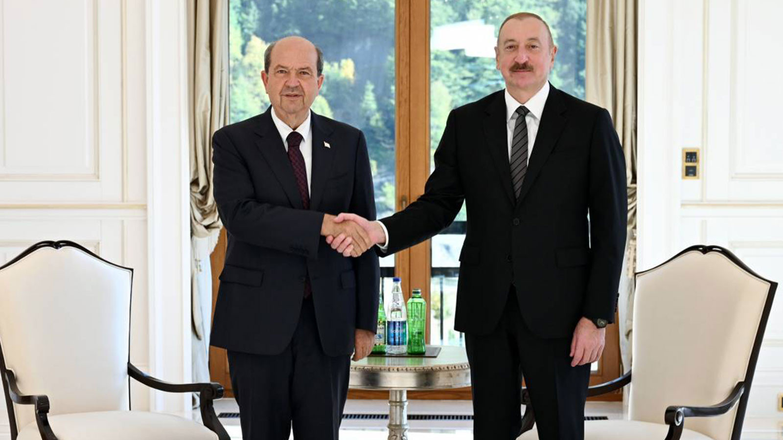 Azerbaycan Cumhurbaşkanı Aliyev, KKTC Cumhurbaşkanı Tatar ile Gebele’de görüştü
