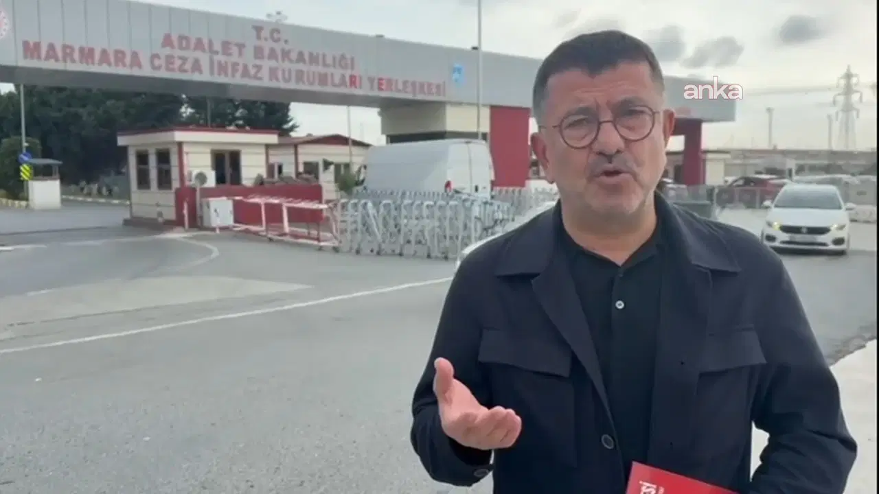CHP’li Ağbaba’dan, tutuklu CHP’li belediye başkanları ve Fatih Altaylı’ya ziyaret: ‘Onlar buradan çıkıncaya kadar bu mücadeleyi sürdüreceğiz’ – Son Dakika Siyaset Haberleri