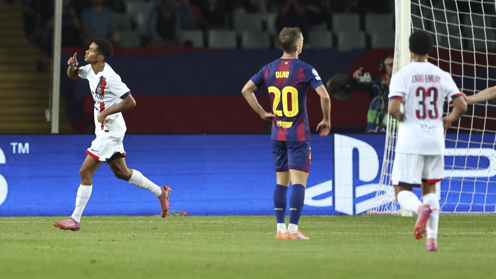 PSG dev maçta Barcelona’yı son dakika golüyle yıktı