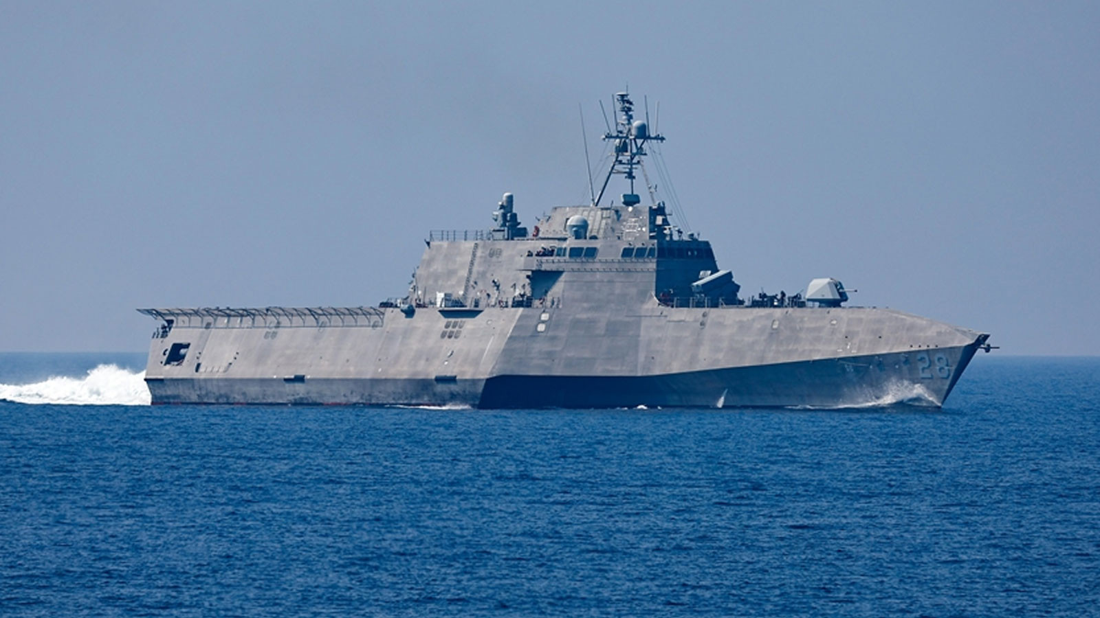 Trump duyurdu: Uyuşturucu taşıyan denizaltı vuruldu