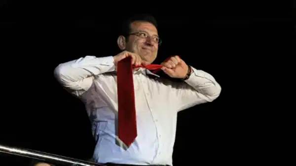Ekrem İmamoğlu, siyasi yolculuğunu kaleme aldı